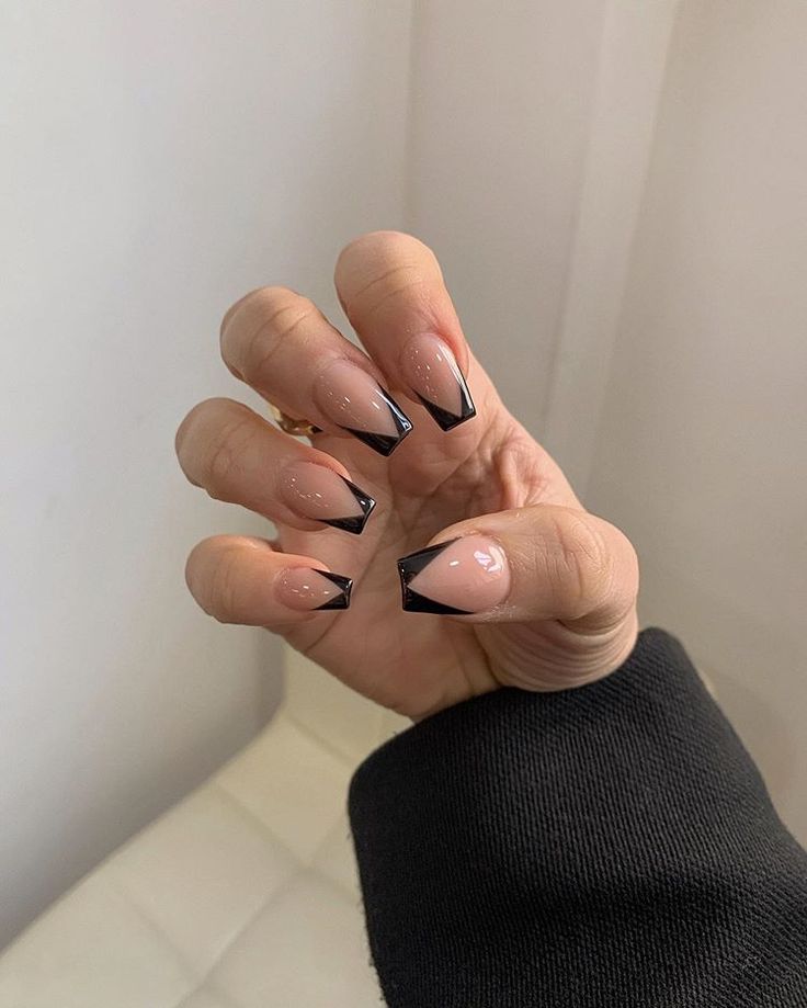 GLOSSY - Nude Gel Polish With Hand Painted Black V shape French Tips.